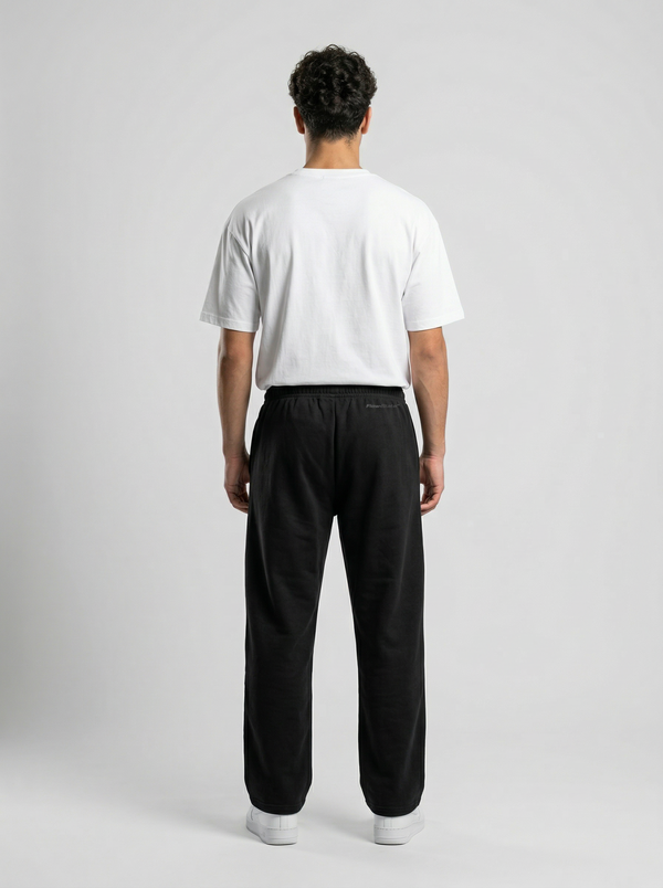 ESSENTIAL RELAXED SWEATPANT